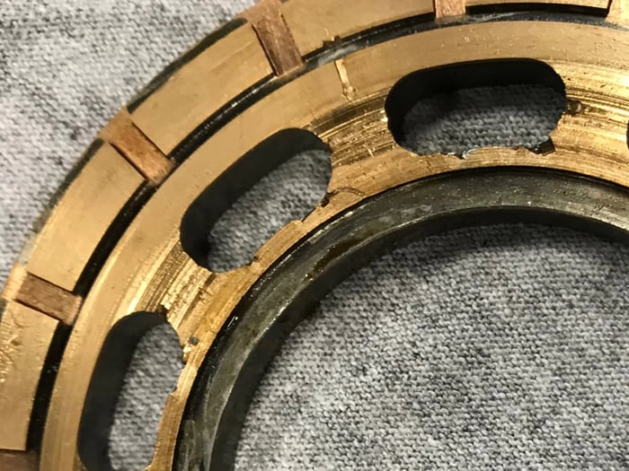 Pump Valve Ring damaged via contaminated fluid